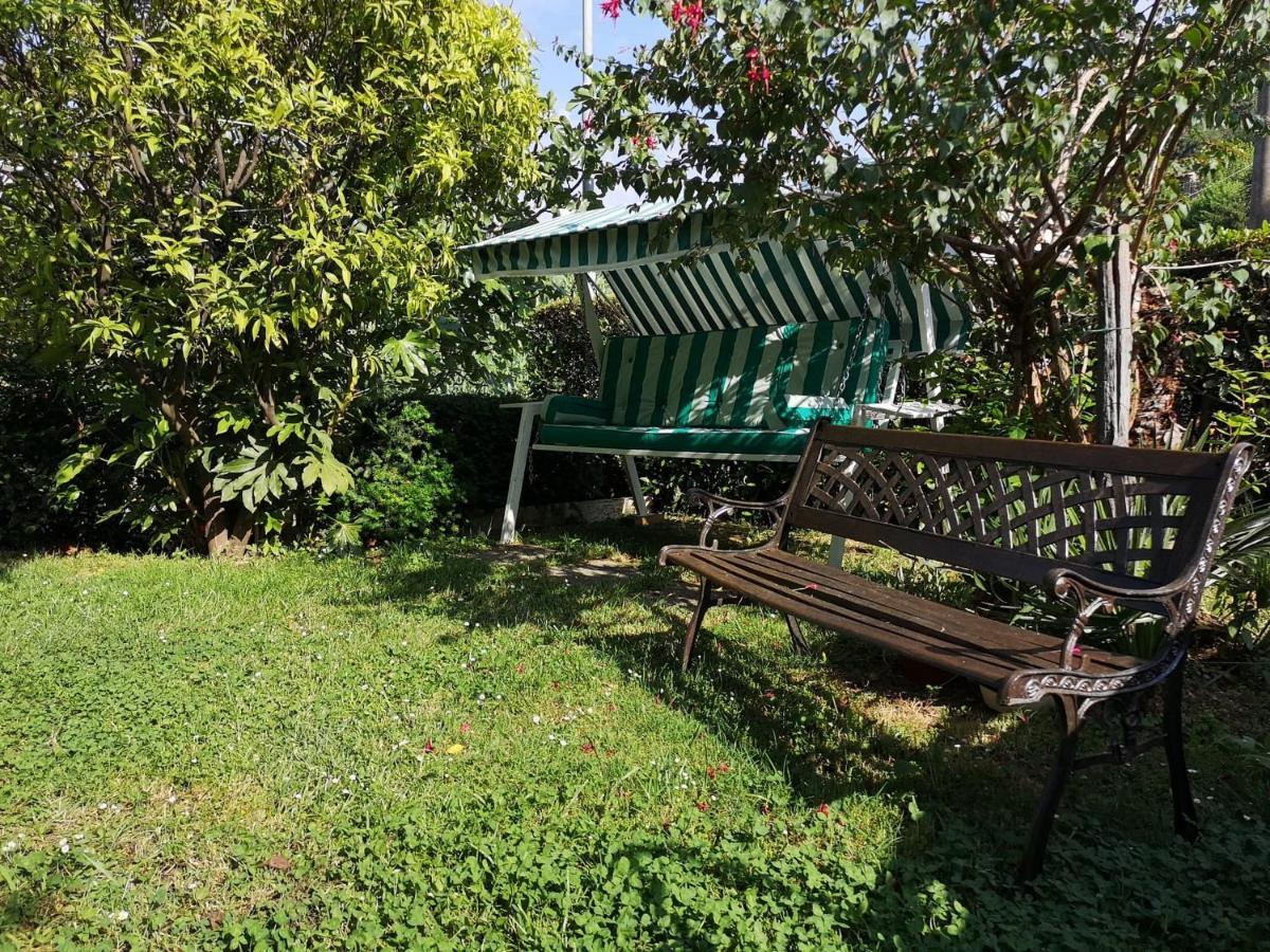 Parte Di Casa Con Giardino E Piscina Villa Pietrasanta Exteriör bild
