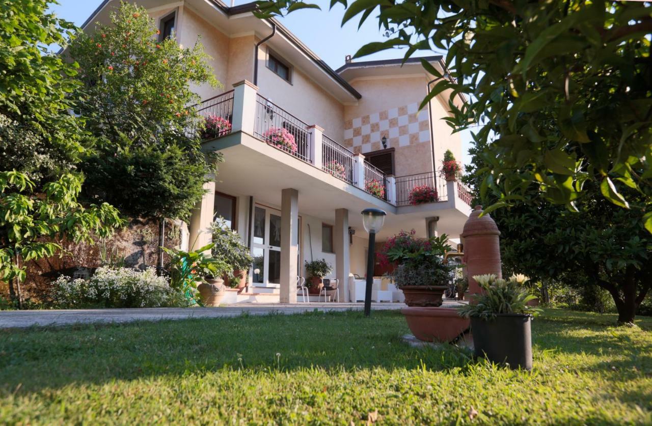 Parte Di Casa Con Giardino E Piscina Villa Pietrasanta Exteriör bild